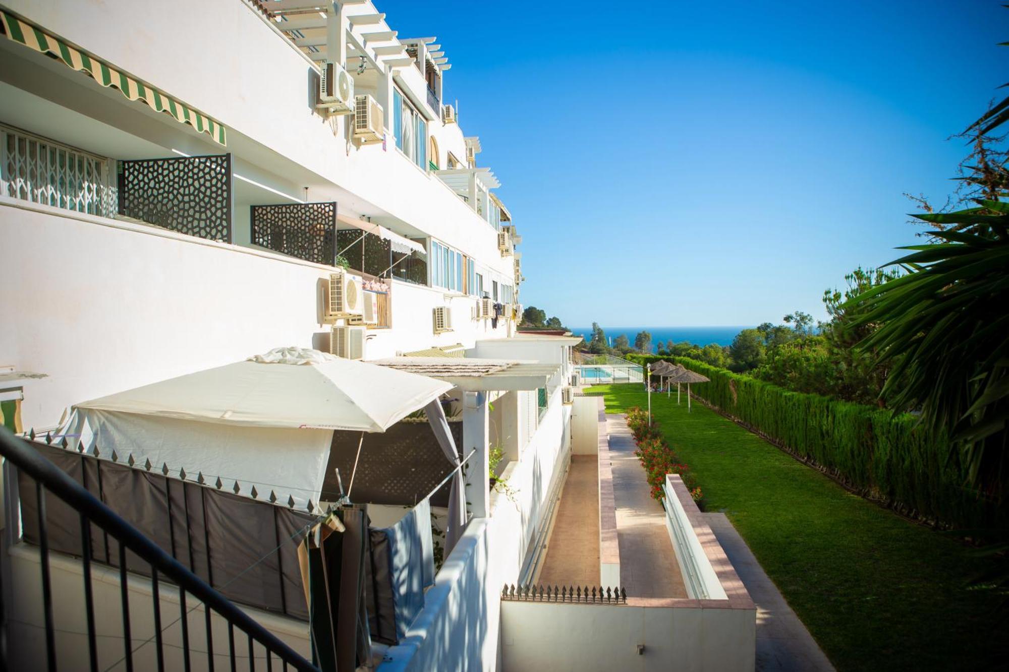 Benalhome - Tu Hogar Con Terraza Y Ducha Exterior Бенальмадена Экстерьер фото